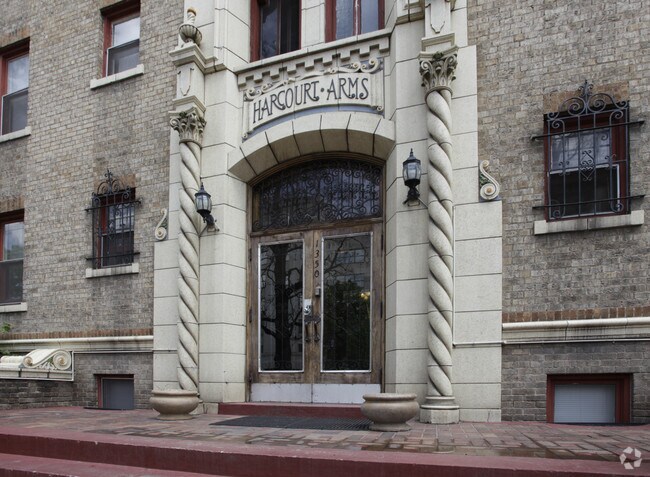 Foto del edificio - Harcourt Arms