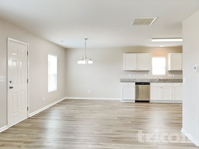 Building Photo - 108 Glacier Pt
