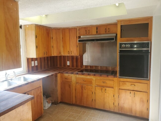 Photo - Lease to Purchase Located in Del City! House