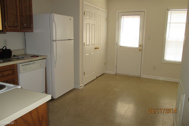 Foto del edificio - 2323 Raleigh Ct