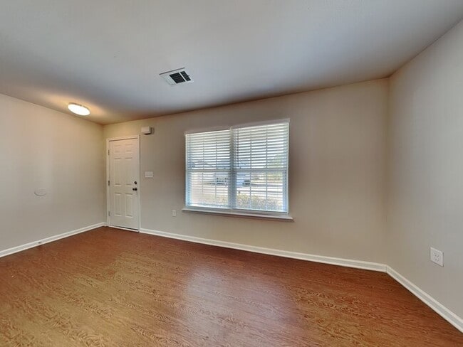 Building Photo - 928 Cassidy Dr