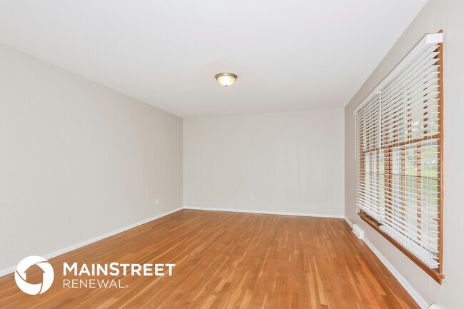 Foto del edificio - 3044 Mockingbird Dr