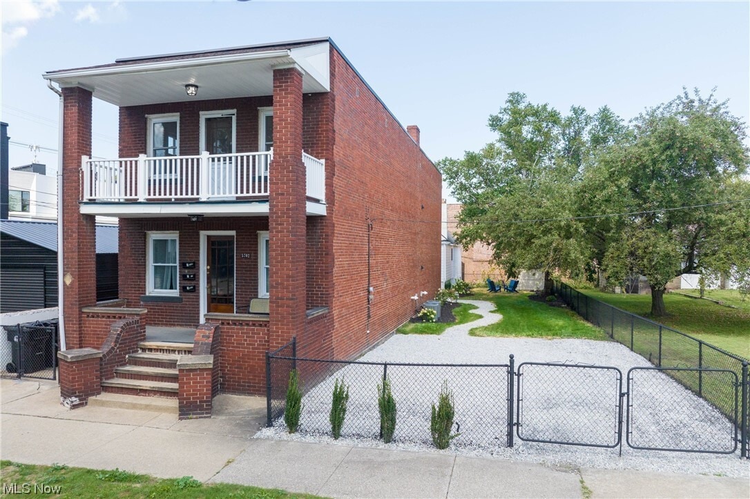 5702 Herman Ave Unit UP, Cleveland, OH 44102 Room for Rent in