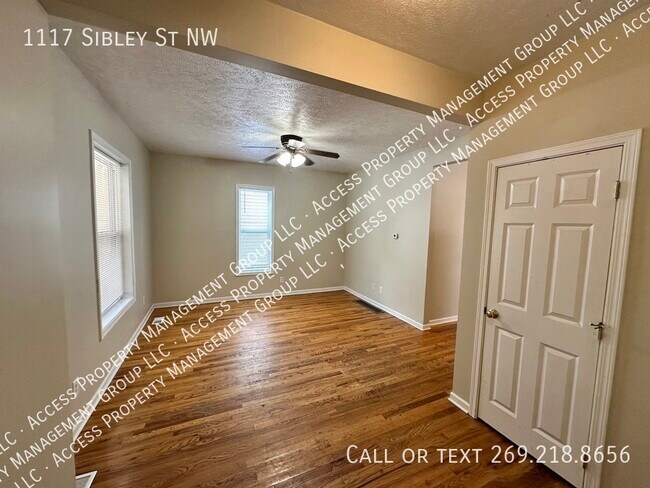 Foto del edificio - 1117 Sibley St NW