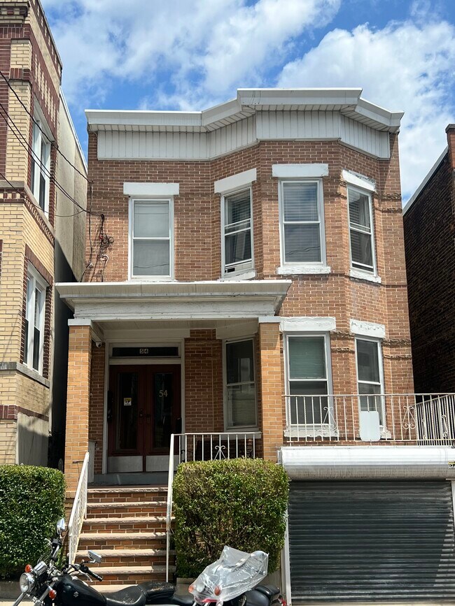 Foto del edificio - 54 65TH St