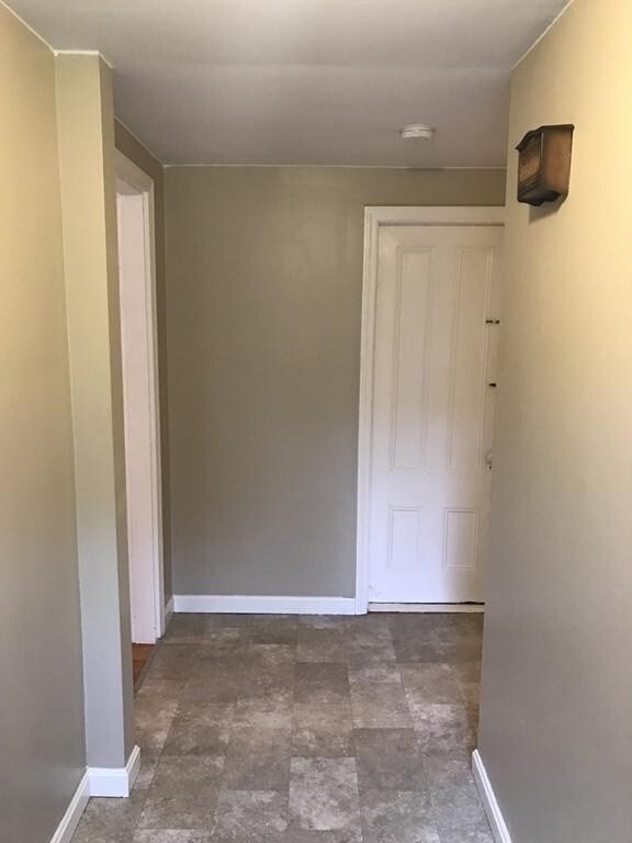 Building Photo - 5 Tibbetts St