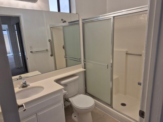 Building Photo - Dicken's Court Apartments