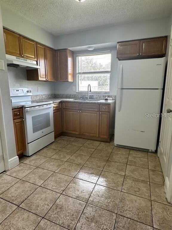 Building Photo - 706 Bryon Ct