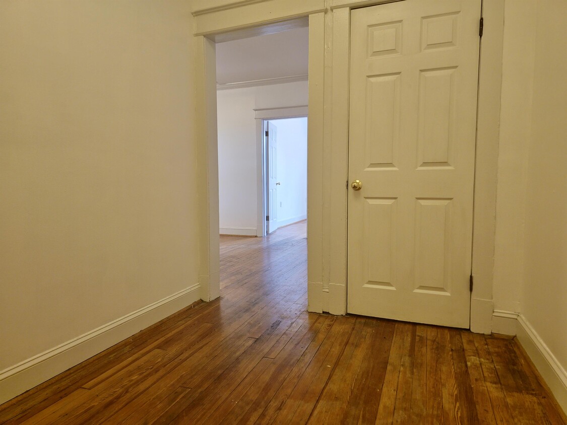 Primary Photo - 1020 Fairmont St NW