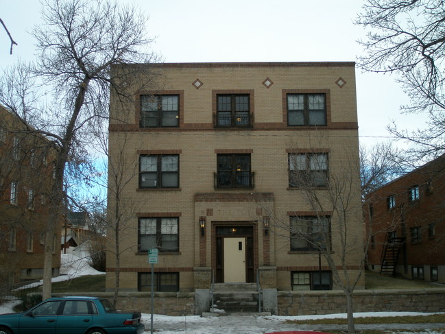 Outside View - 517 3rd Ave N
