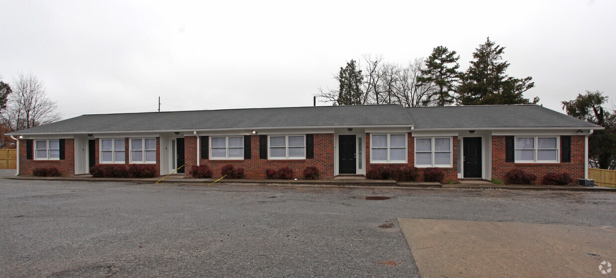Building Photo - 1219 McCain Pl