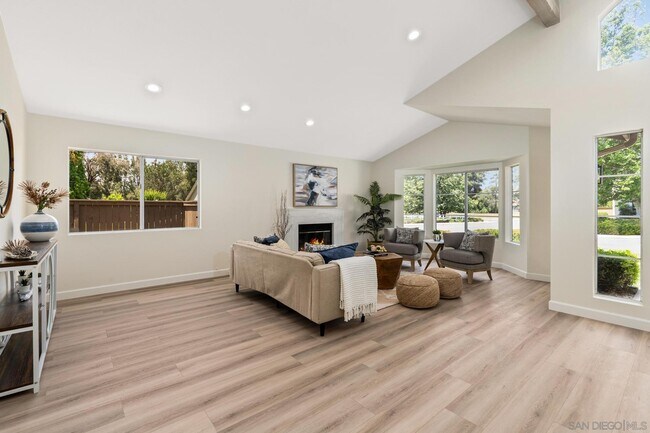 Foto del edificio - 1123 Rocky Point Way