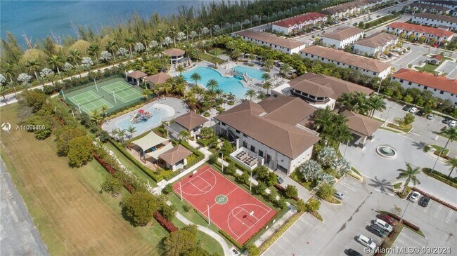 Foto del edificio - 7865 NW 104th Ave