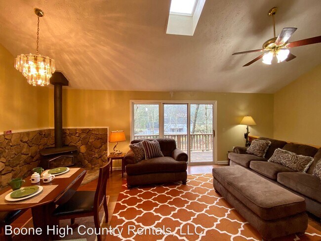 Building Photo - 9315 NC-105