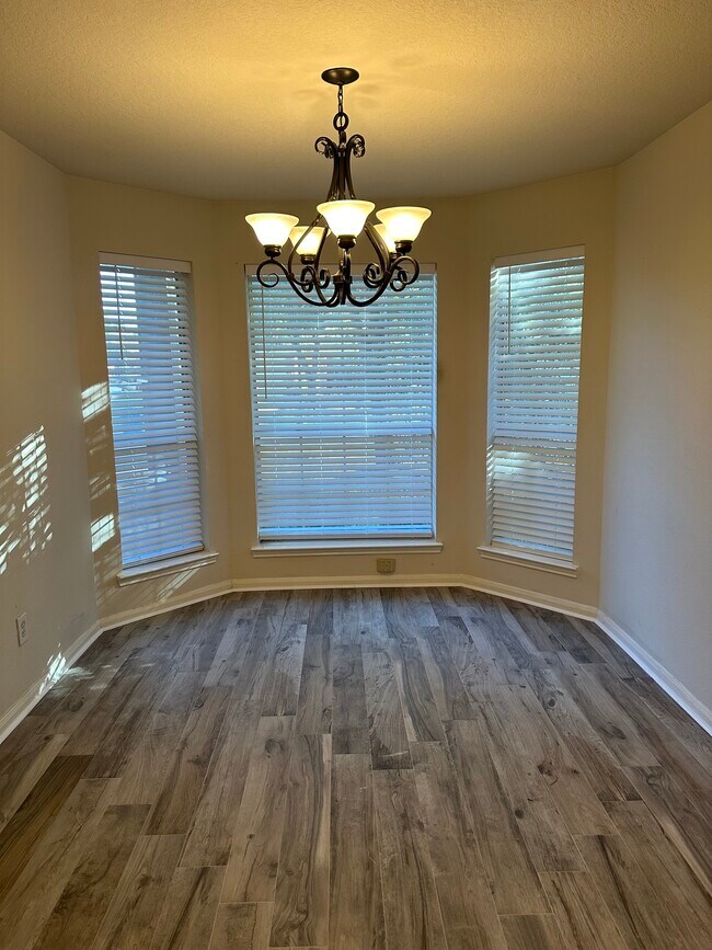Dining Room - 4910 Kalithea Ct