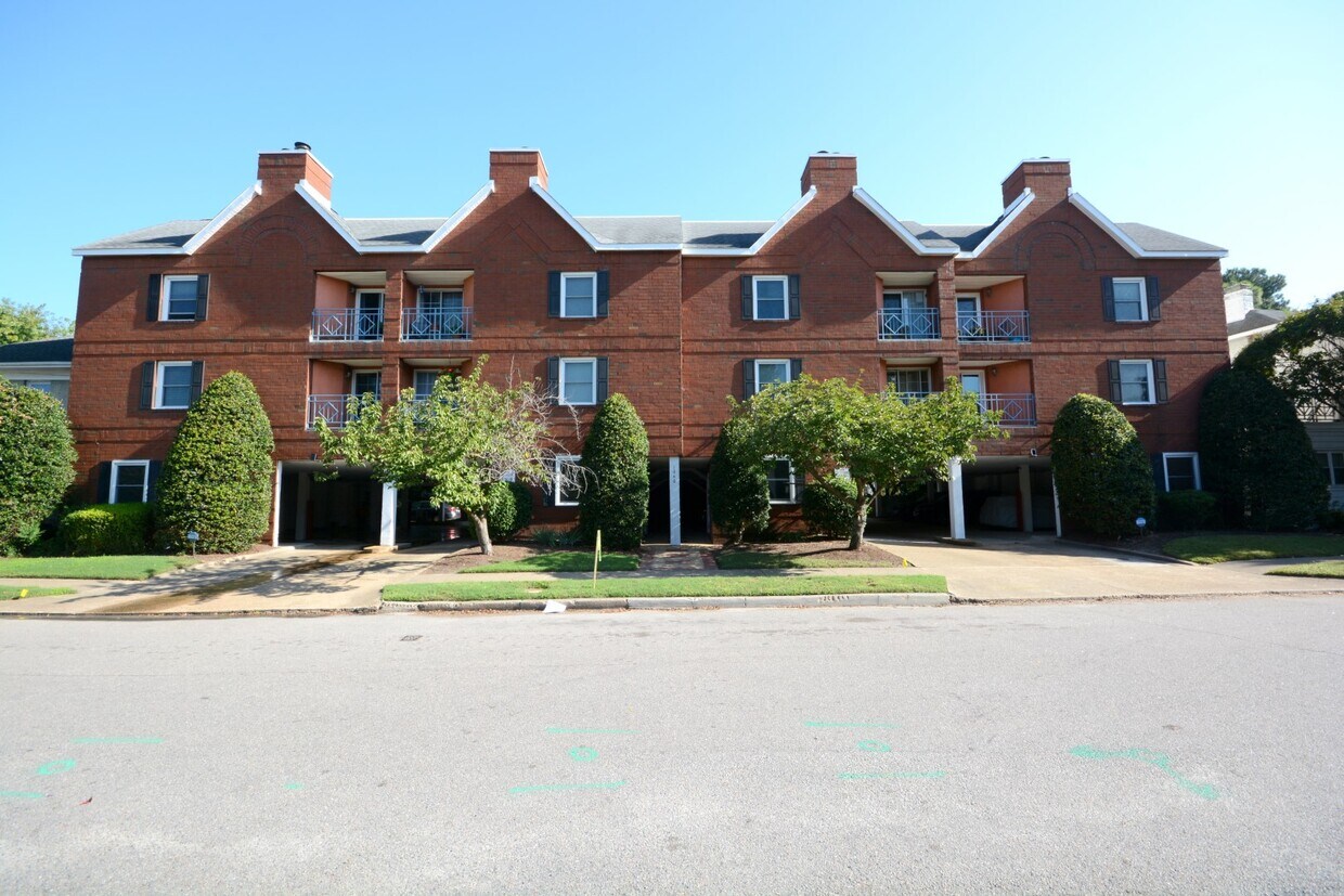 1040 Spotswood Ave, Norfolk, VA 23507 Townhome Rentals in Norfolk VA