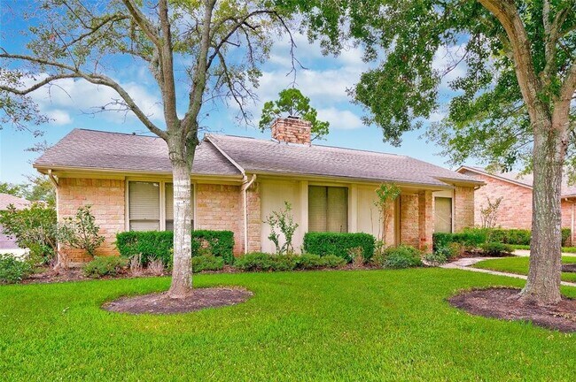 Building Photo - 2844 Pepperwood Drive, Sugar Land, TX 7747...
