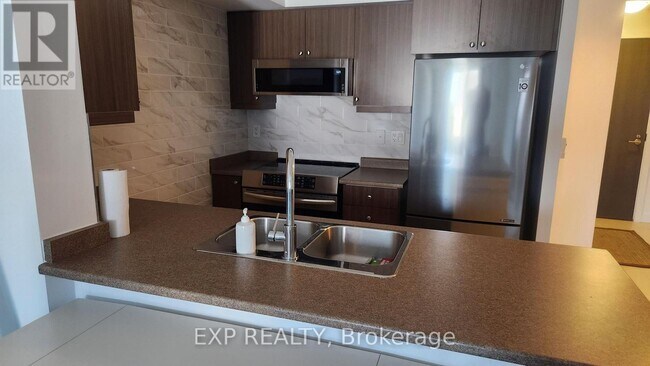 Photo du bâtiment - 1346 Danforth Rd