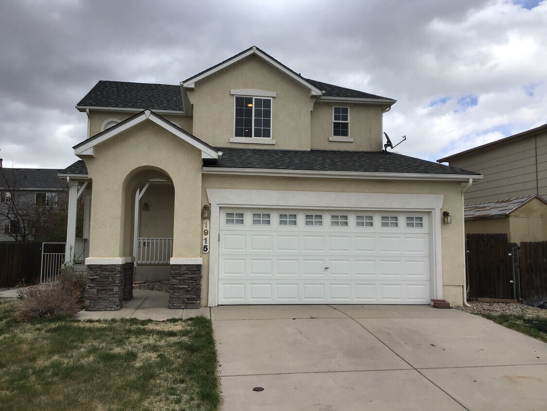 1915 Pinyon Jay Drive House for Rent in Colorado Springs, CO