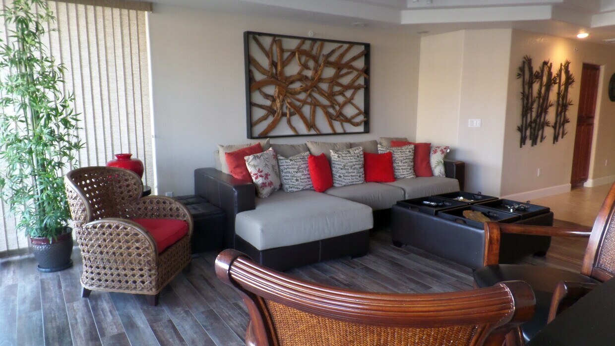 Primary Photo - VACATION RENTAL - Condo on the River