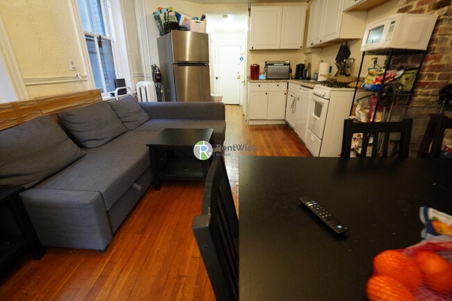 Photo - 72 Revere St Apartment