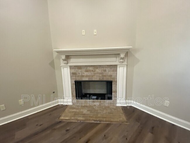 Building Photo - 101 Glenbrook Dr