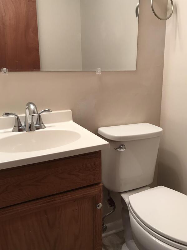 Foto del edificio - 5960 Blackpoole Ln