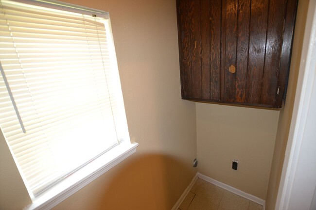 Foto del edificio - 2 bedroom, 2 bath apartments in Sherwood F...