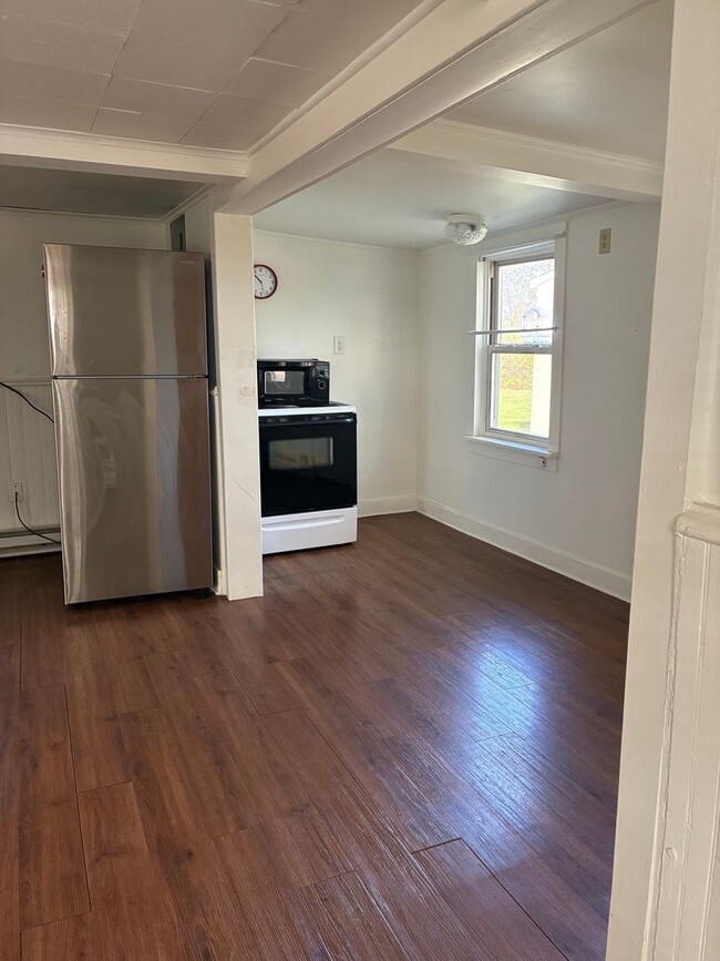 Foto del edificio - 251 Narrow Dr