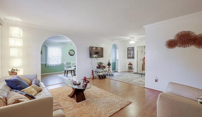 Foto del edificio - 8108 Ashboro Dr