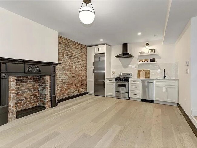 Building Photo - 633 Jersey Ave