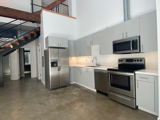 Building Photo - 674 23rd St