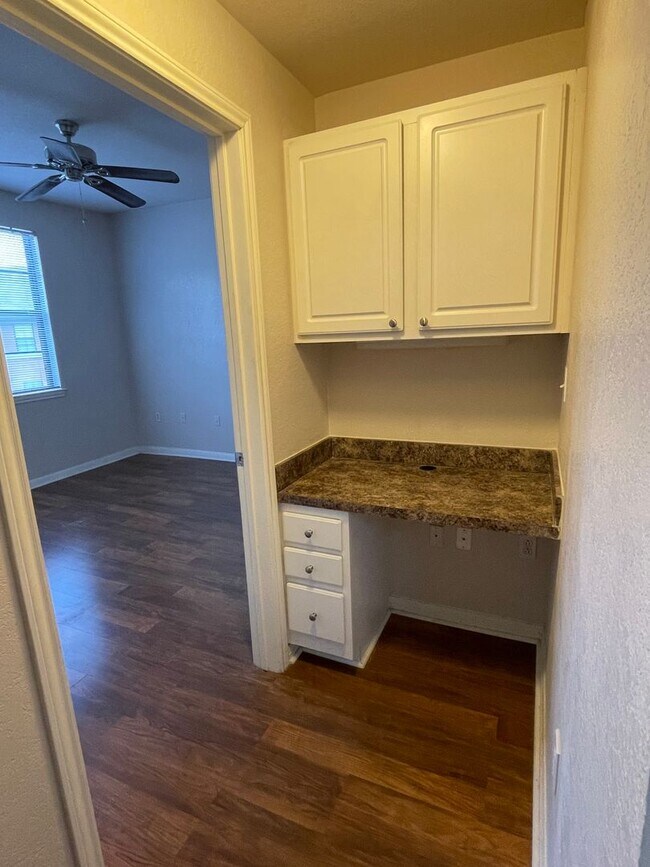 Foto del edificio - Pool View 1 Bedroom at Uptown Place