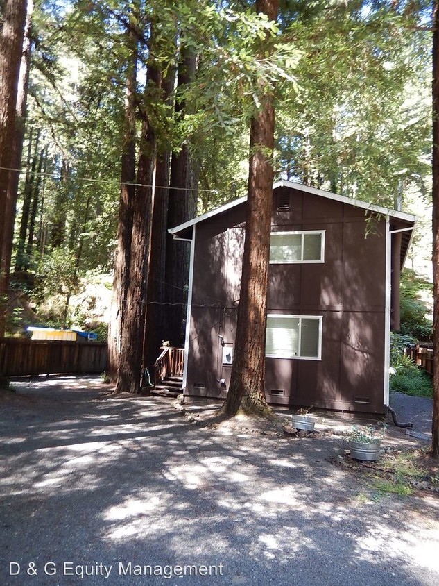 Primary Photo - 2 br, 1.5 bath House - 3585 Cazadero Hwy