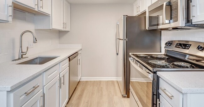 Building Photo - Sparrows Point Townhomes and Apartments