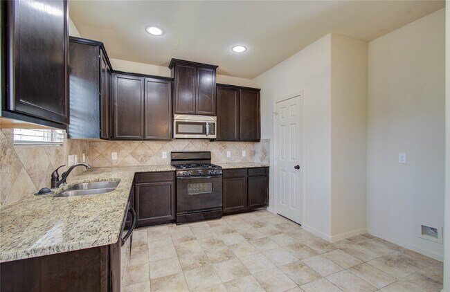 Building Photo - 23003 Black Mountain Ash Ct
