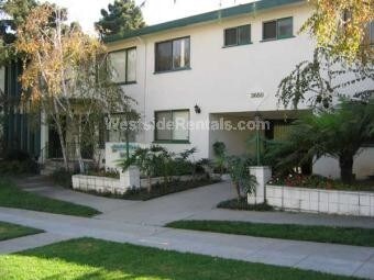 Building Photo - 3650 Los Feliz Blvd