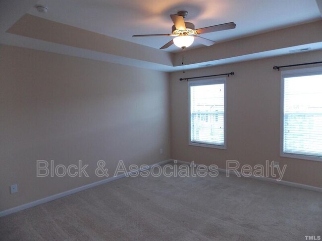 Building Photo - 545 Old Mill Village Dr