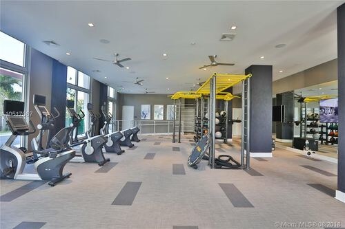 Foto del edificio - 8215 SW 72nd Ave