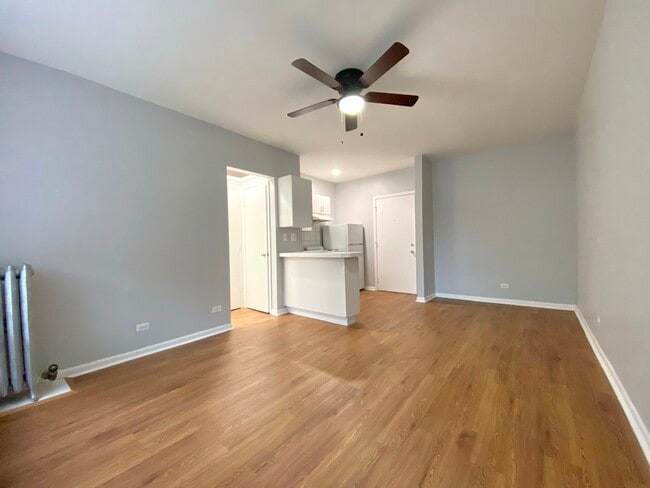 Foto del edificio - 4031 N Kenmore Ave