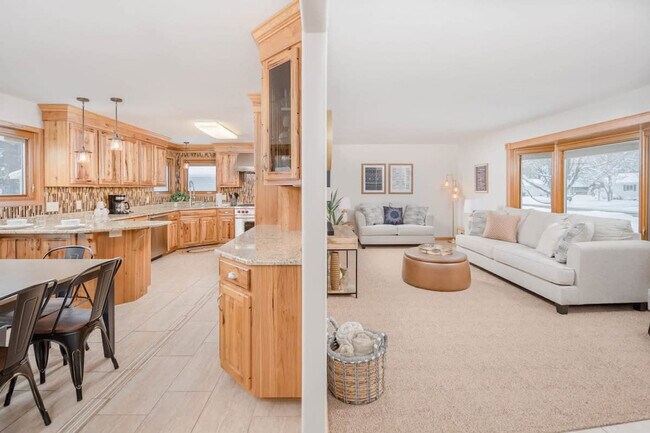 Foto del edificio - 2100 School St