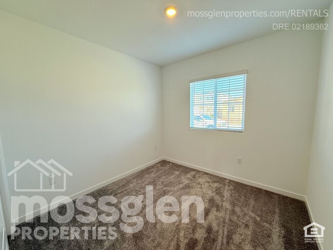 Foto del edificio - ** NEW HOME FOR RENT - READY **