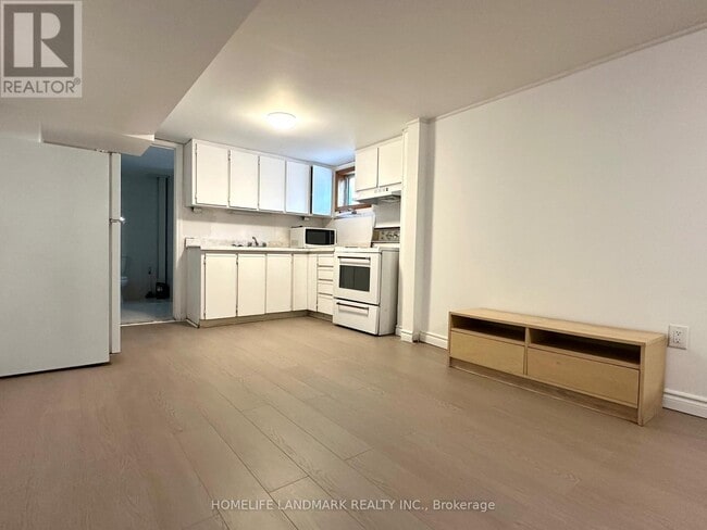 Building Photo - 46 Verwood Ave