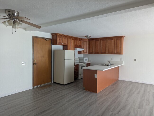Cocina - 8308 Regents Rd