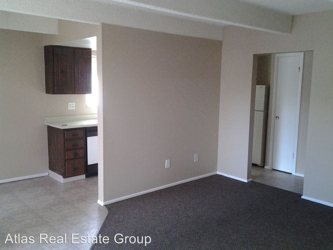 Building Photo - 1389 Quari St