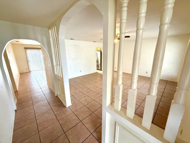 Foto del edificio - 4922 Lambeth Dr