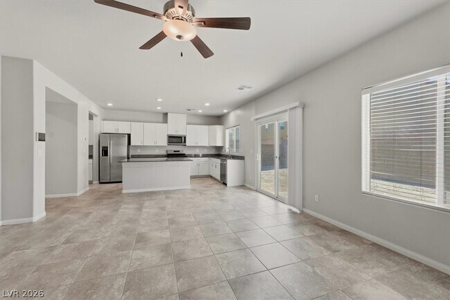 Building Photo - 1058 Willow Berry Ave