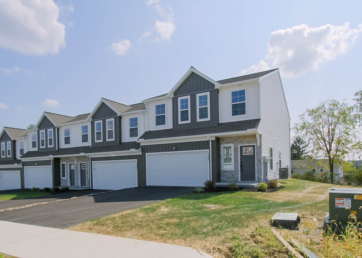 Primary Photo - 7861 Oak Brook Dr