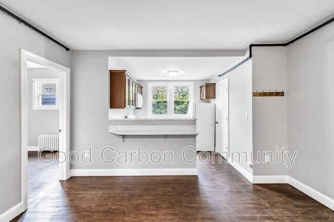 Foto del edificio - 618 Elmwood Ave