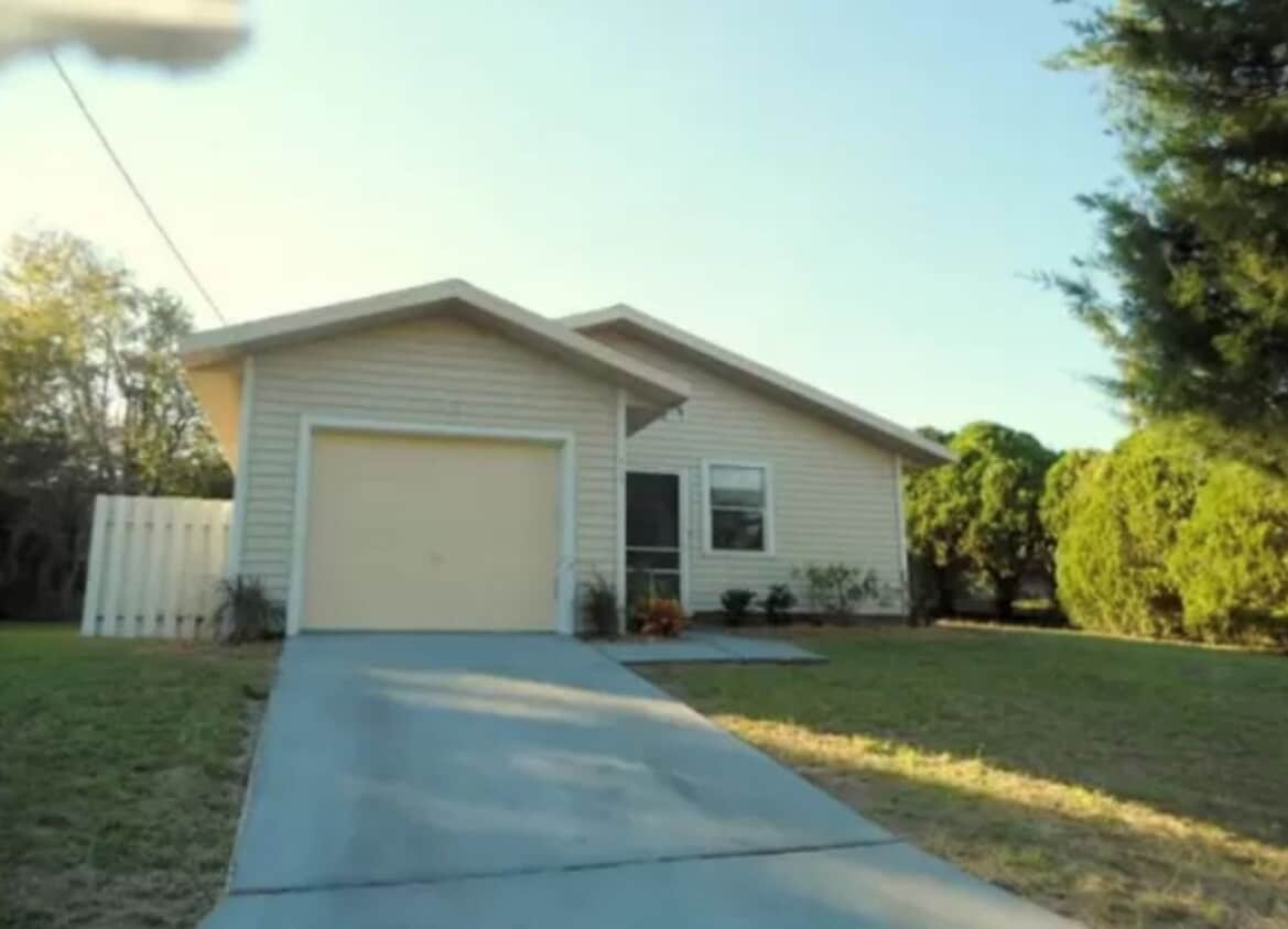 Foto principal - 415 W Circlewood St